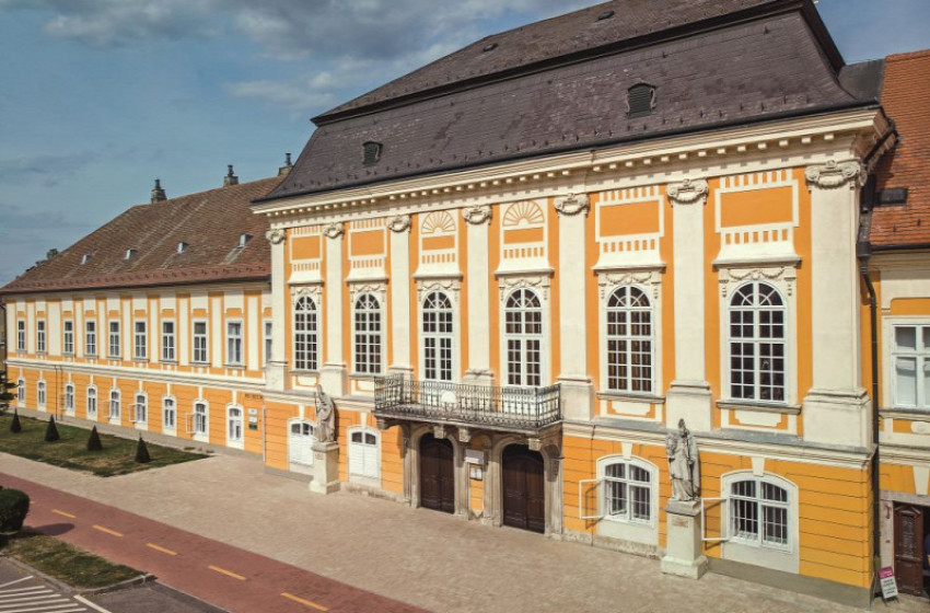 Szombaton a Kossuth Rádió élő adással jelentkezik Csornáról